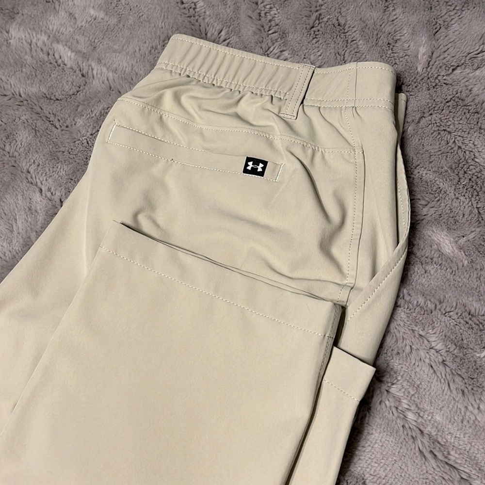 NWOT Under Armour Drive Golf Pamts